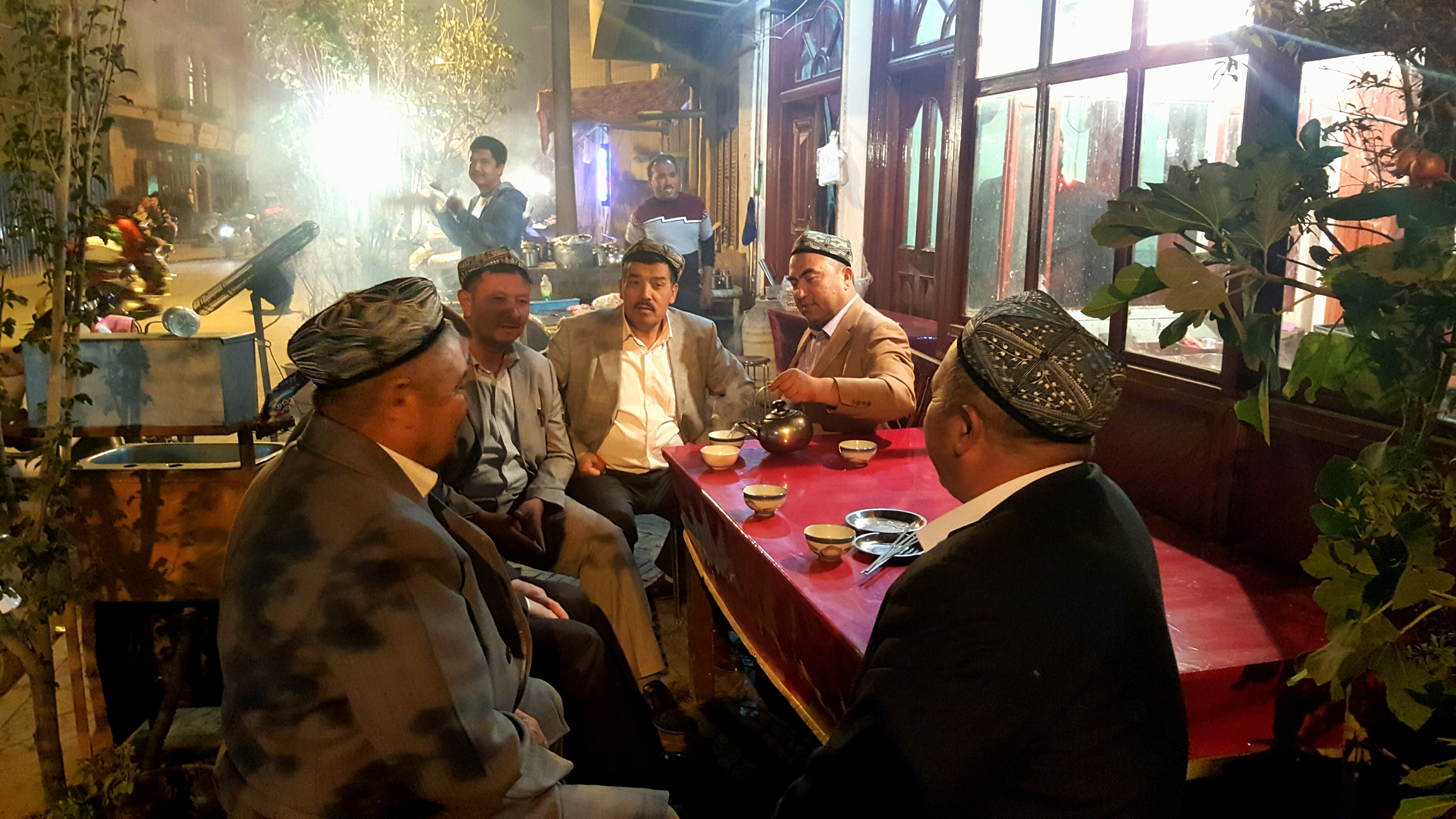 kashgar-old-men